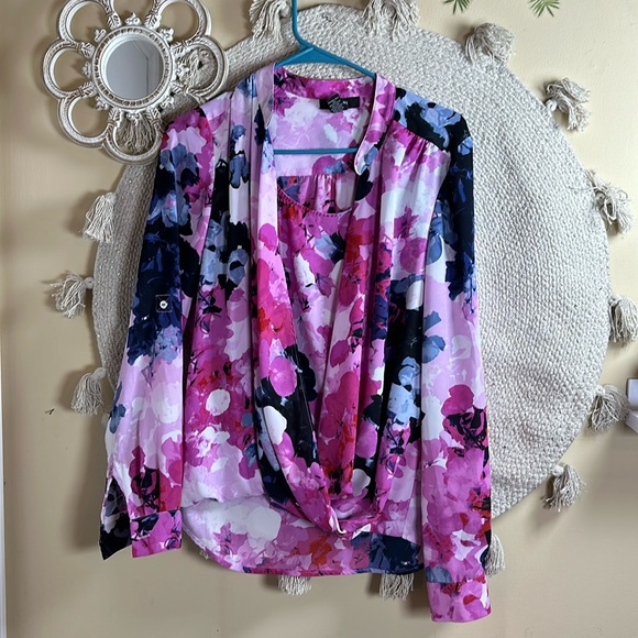 Alfani Tops - Alfani floral blouse